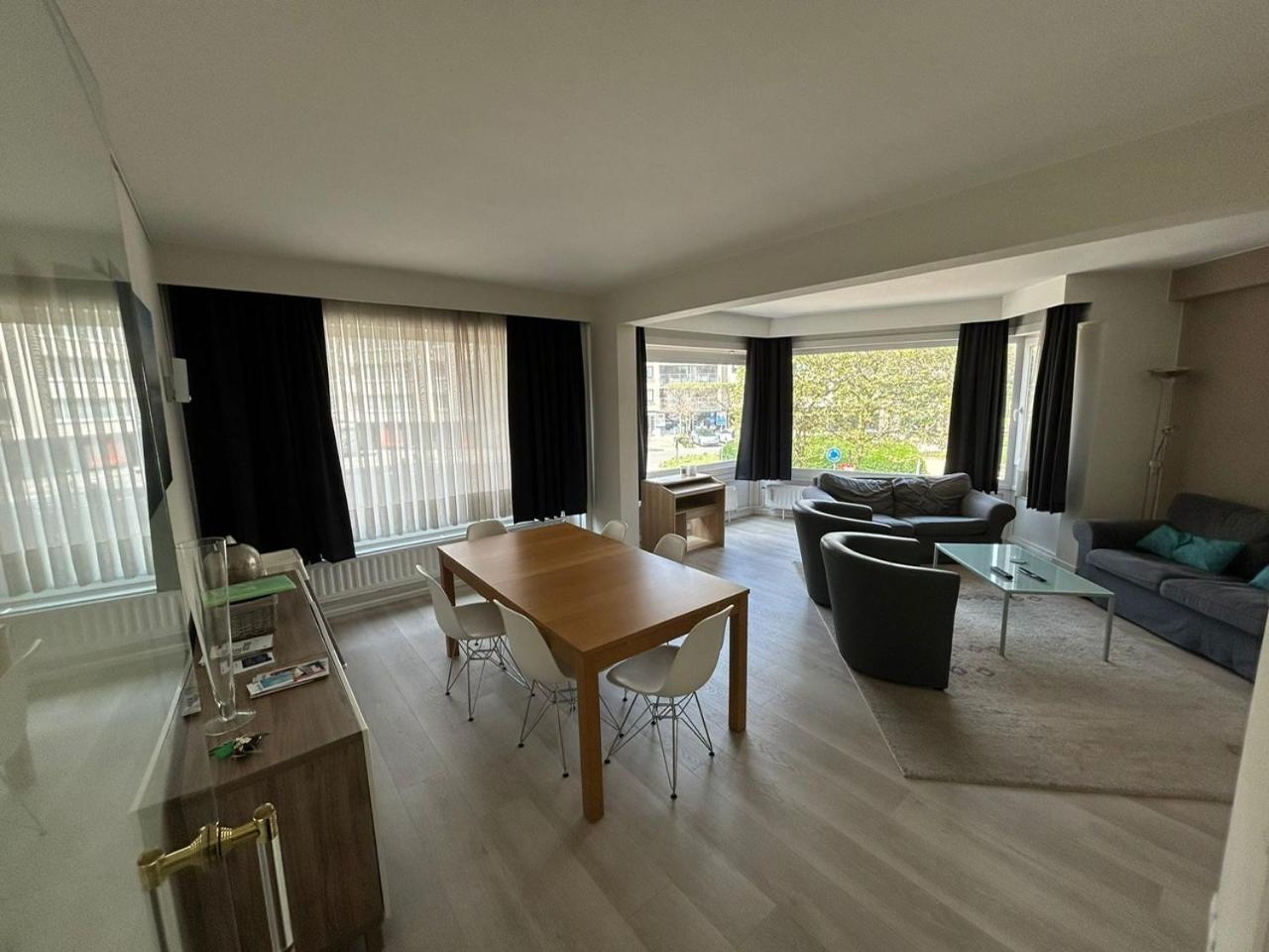 3 Bedroom Apartment Nearby The Sea Oostende Bagian luar foto