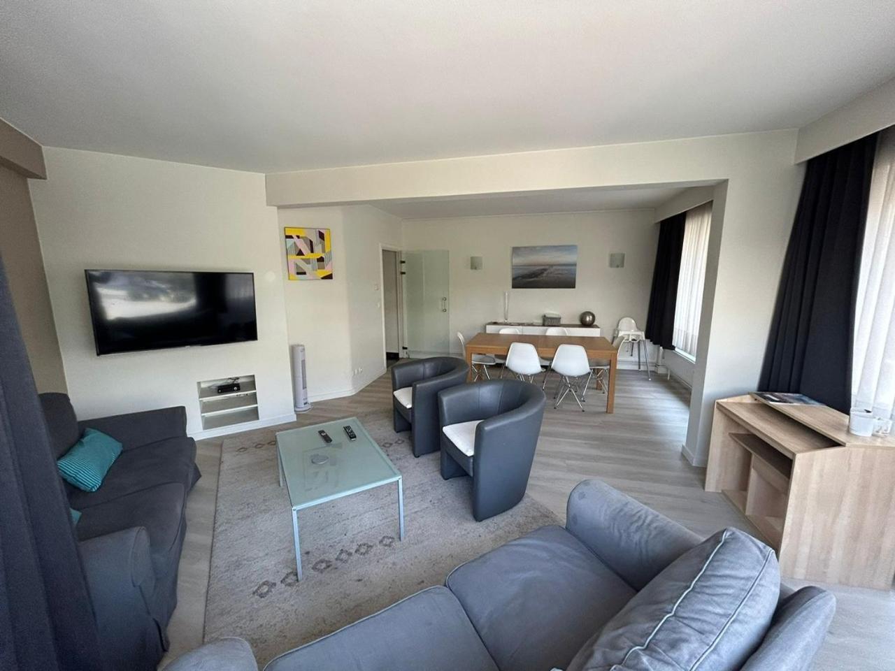 3 Bedroom Apartment Nearby The Sea Oostende Bagian luar foto