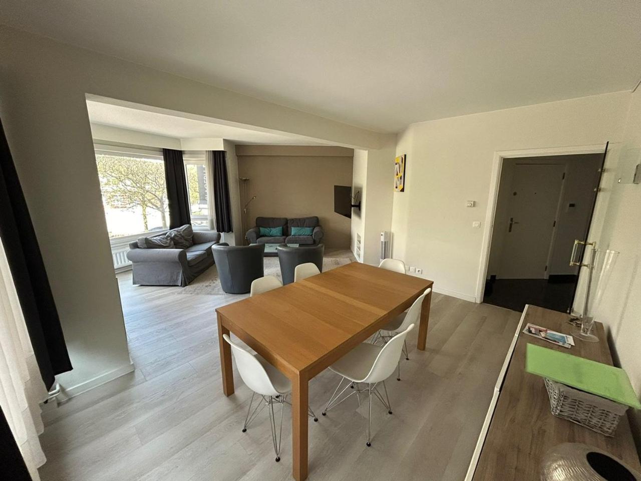 3 Bedroom Apartment Nearby The Sea Oostende Bagian luar foto